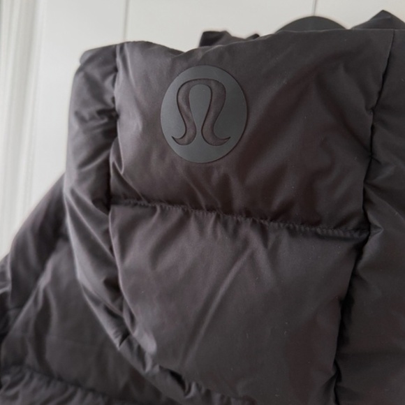 Lululemon hip lengths puffer jacket - Picture 2 of 8